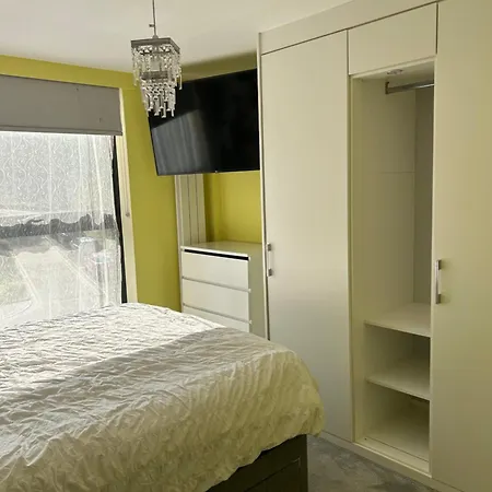 Luxurious And Spacious Croydon Exterior photo